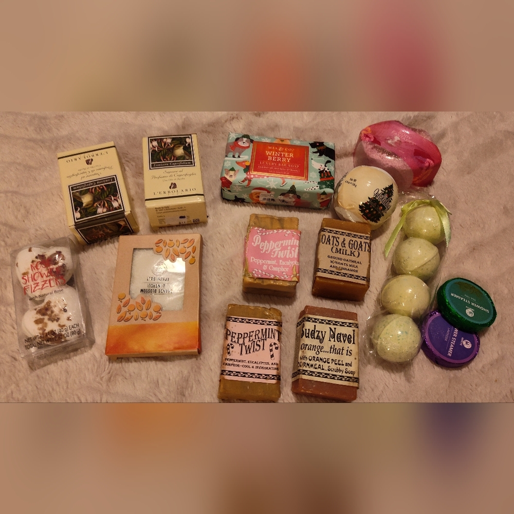 NWT! Bath Bundle (14 Items)